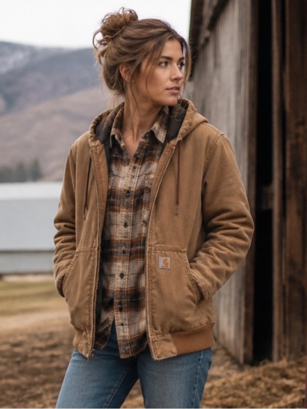 Vintage Distressed Carhartt J130 Active Jacket